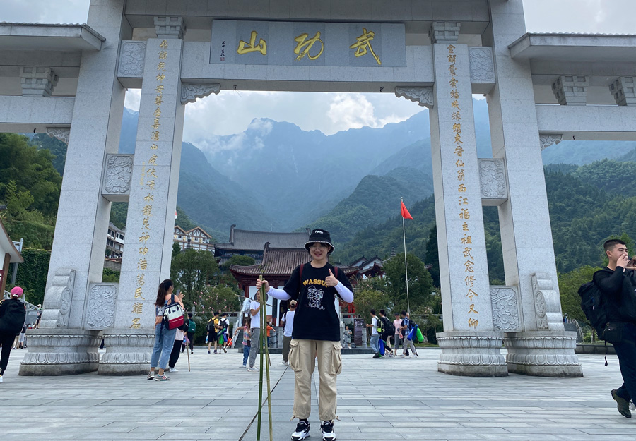 2022年度尊龙凯时医药优异科技斗争者——王李洪